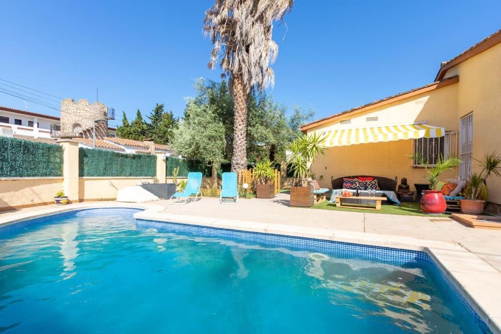 S46-Casa De Vacaciones Climatizada Con Piscina, En El Centro Junto Al Mar, Barbacoa Y Wiifi Empuriabrava Extérieur photo