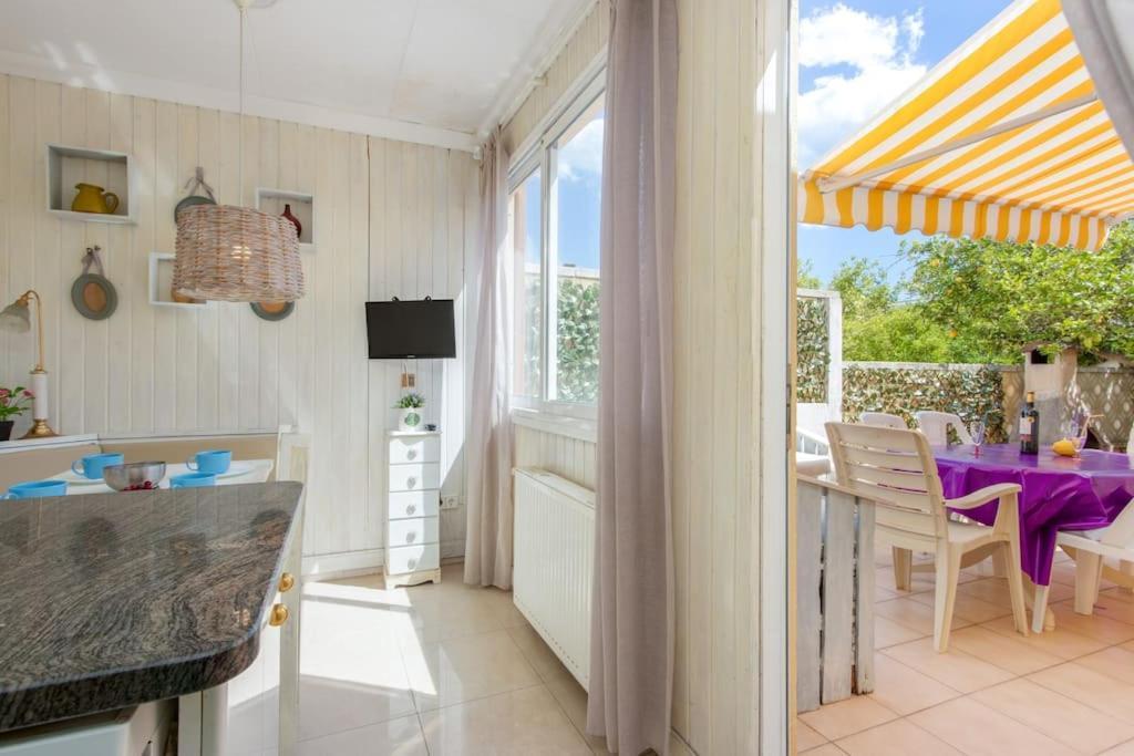 S46-Casa De Vacaciones Climatizada Con Piscina, En El Centro Junto Al Mar, Barbacoa Y Wiifi Empuriabrava Extérieur photo